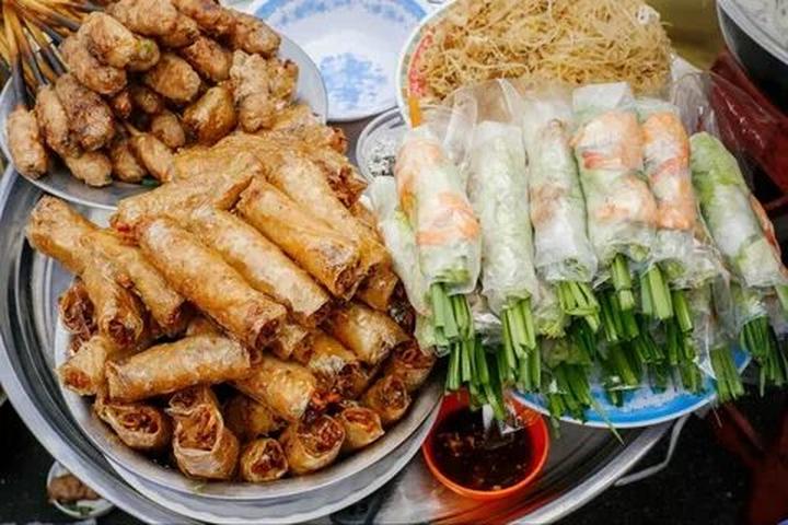 Hotspot Matrix và Bé Ê Phở hot rần rần khắp MXH: